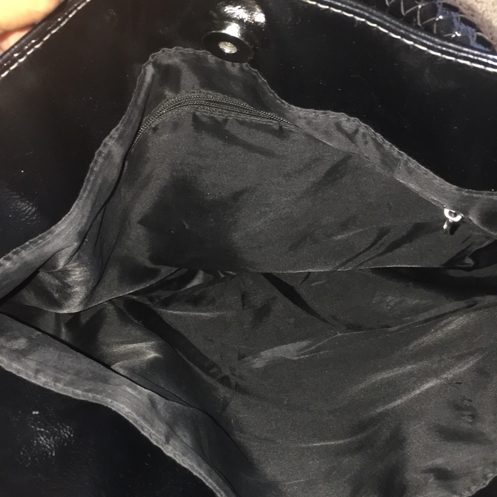 Merona Faux Leather Tote - Picture 3 of 5